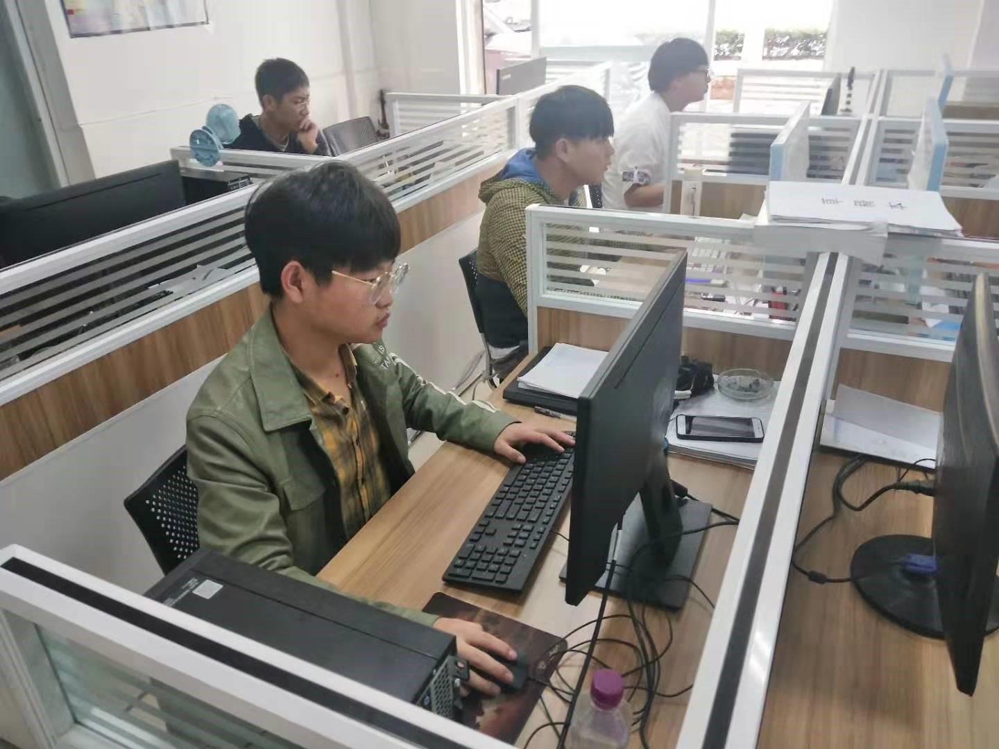 校外实训基地现场图片